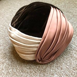 VINTAGE LOUISE CHAPEAUX HAT